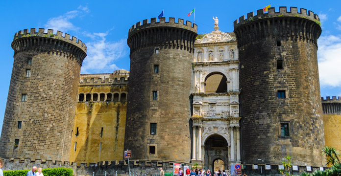Il Castel Nuovo ed Il Palazzo Reale di Napoli… a spasso con i Re